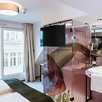 Art-inn Design Self-check-in-hotel *