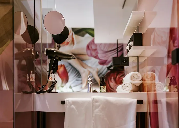 ホテル Art-inn Design Self-check-in-hotel リンツ