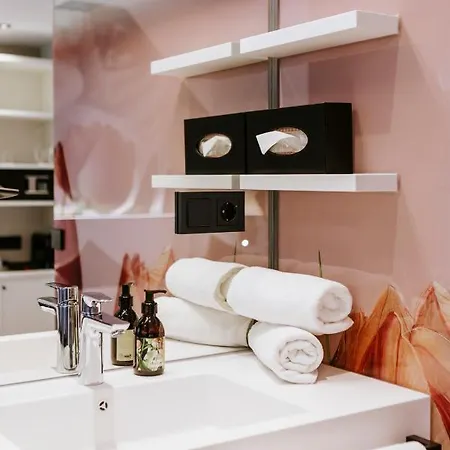 Hotell Art-inn Design Self-check-in-hotel *