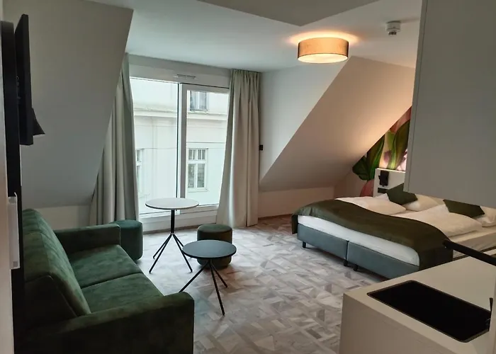 Art-inn Design Self-check-in-hotel * Λιντς