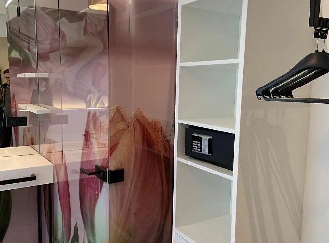 Art-inn Design Self-check-in-hotel * Λιντς